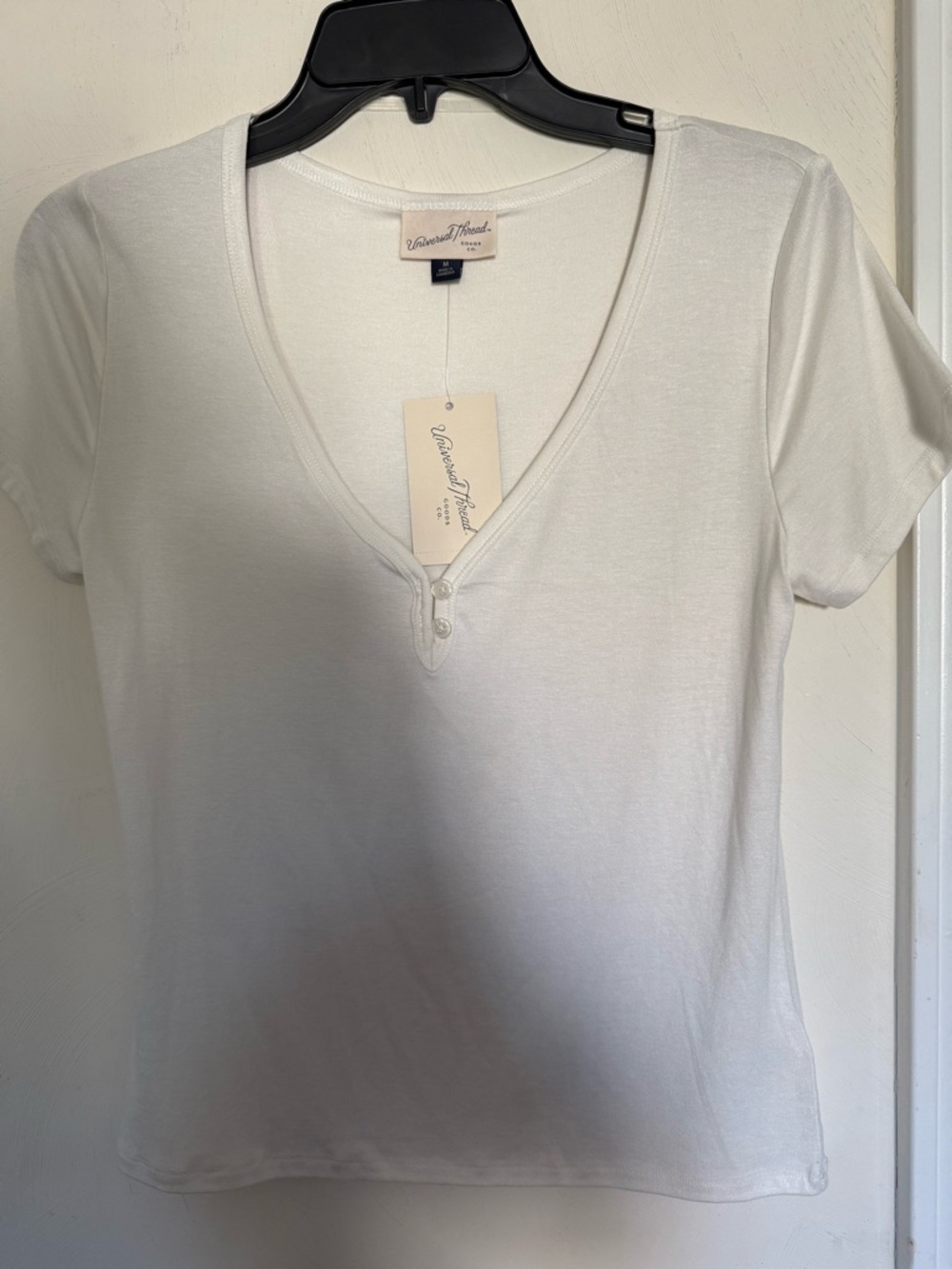 Universal Thread White Short-Sleeve V-Neck Henley Tee